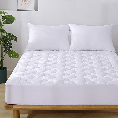 WhatsBedding Waterproof Mattress Pad Queen Size 1